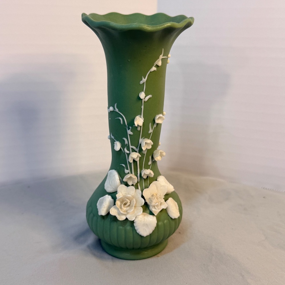 Vintage Matte Green Ceramic Vase White Applied Floral Relief Scalloped Rim 6.75"